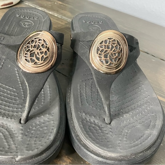 Crocs Sandals Women’s 6 Sanrah Black Embellished Summer Beach Casual - Picture 4 of 12